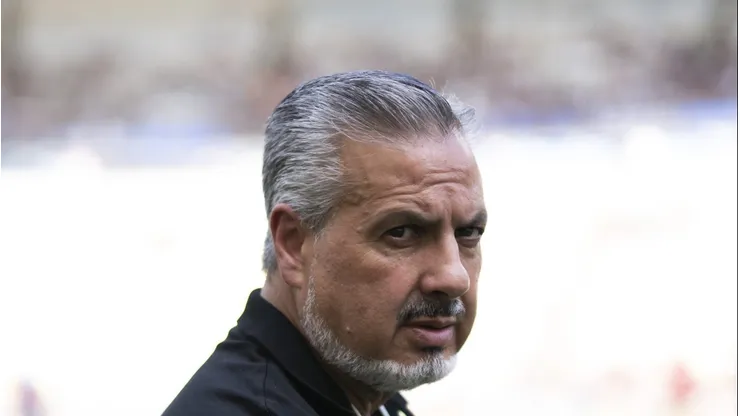 RJ - RIO DE JANEIRO - 08/02/2025 - CARIOCA 2025, FLUMINENSE X FLAMENGO - Jose Boto diretor de futebol do Flamengo antes da partida contra o Fluminense no estadio Maracana pelo campeonato Carioca 2025.