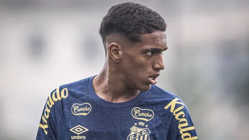Souza chama atenção da comissão técnica e acirra disputa na lateral do Santos — Foto FlickrSantosFC