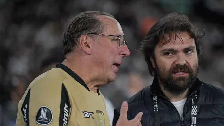 Textor irá reformular elenco do Botafogo em 2026 e já tem primeiro nome para ser vendido.
