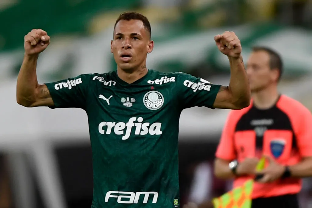 Breno Lopes fez o gol do título do Palmeiras diante do Santos na Libertadores da América. Foto: Mauro Pimentel – Pool/Getty Images)