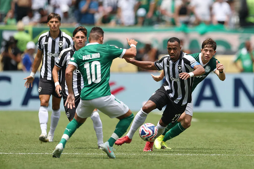 Palmeiras e Botafogo tem feitos jogos pegados nos últimos anos, mas Palmeiras tem grande vantagem diante do rival. Foto: by Francois Nel/Getty Images)