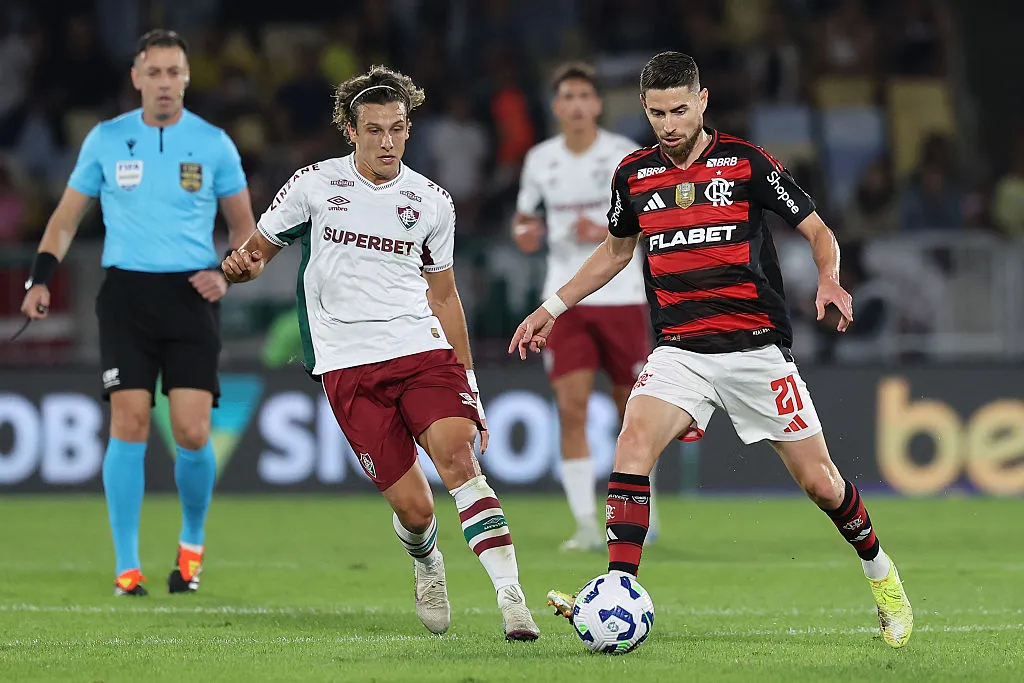Flamengo x Fluminense em ação pelo Brasileirão. Foto: Wagner Meier/Getty Images)