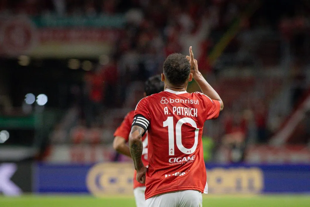 Alan Patrick jogador do Internacional comemora seu gol durante partida contra o Fortaleza – Foto: Maxi Franzoi/AGIF