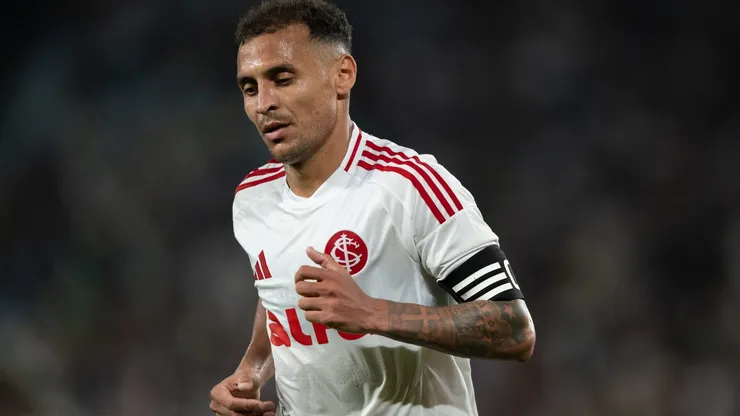 Alan Patrick jogador do Internacional durante partida contra o Fluminense - Foto: Jorge Rodrigues/AGIF