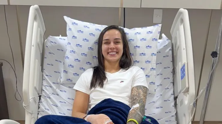 Goleira do Corinthians tranquilizou torcedores após cirurgia - Foto: Divulgação Instagram/@nicoleramos_12