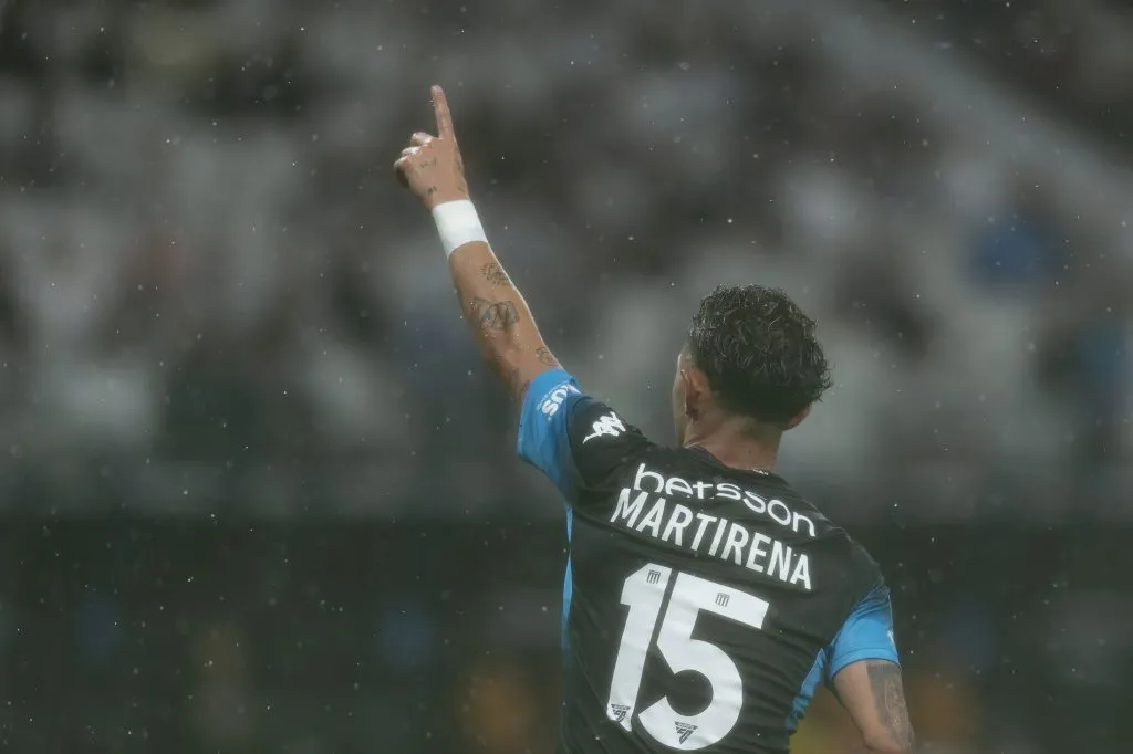 Martirena em partida entre Corinthians x Racing – Foto: Anderson Romao/AGIF