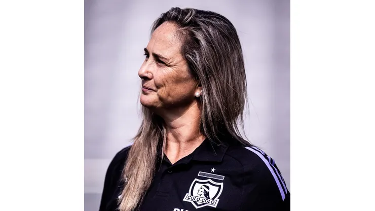 Tatiele Silveira comandando o Colo-Colo. Foto: Tiago Sousa/C2 Sports