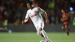 Bernabei, jogador do Internacional, durante a partida entre Sport e Internacional no Estadio da Ilha do Retiro em Recife (PE), pelo campeonato brasileiro Serie A. Foto: Marlon Costa/AGIF