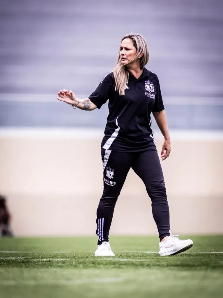 Treinadora do Colo-Colo. Foto: Tiago Sousa/C2 Sports