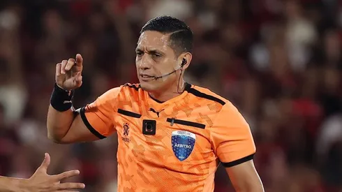 Jesús Valenzuela apitando Flamengo x Racing pela Copa Libertadores - (Photo by Wagner Meier/Getty Images)
