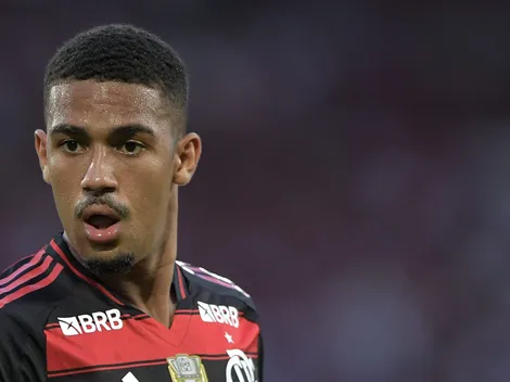 Samuel Lino perde chance 'na marca do pênalti' em Flamengo x Racing