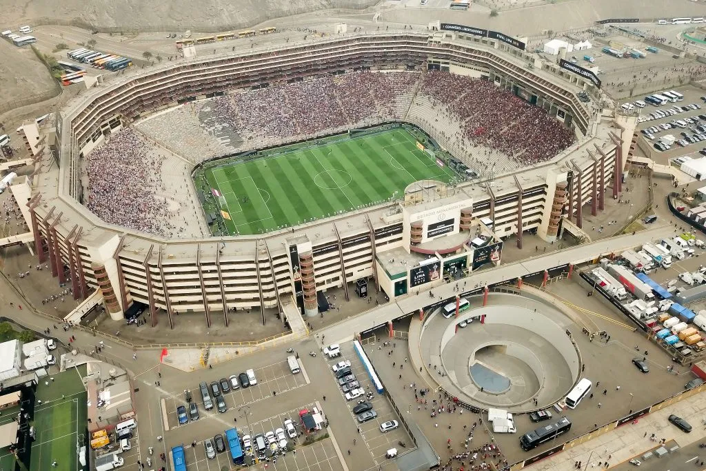 Lima pode ser vetada após entrar em “estado de emergência” faltando quase um mês para final da Libertadores. Foto: Marcos Reategui/Getty Images.