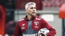 Crespo em treino no CT da Barra Funda: o treinador tem sérios problemas com lesões no elenco