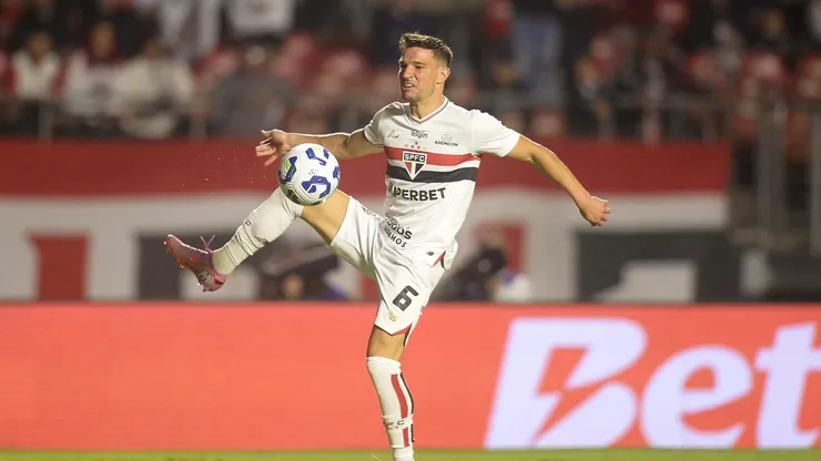SP - SAO PAULO - 14/09/2025 - BRASILEIRO A 2025, SAO PAULO X BOTAFOGO - Rigoni jogador do Sao Paulo durante partida contra o Botafogo no estadio Morumbi pelo campeonato Brasileiro A 2025. Foto: Alan Morici/AGIF