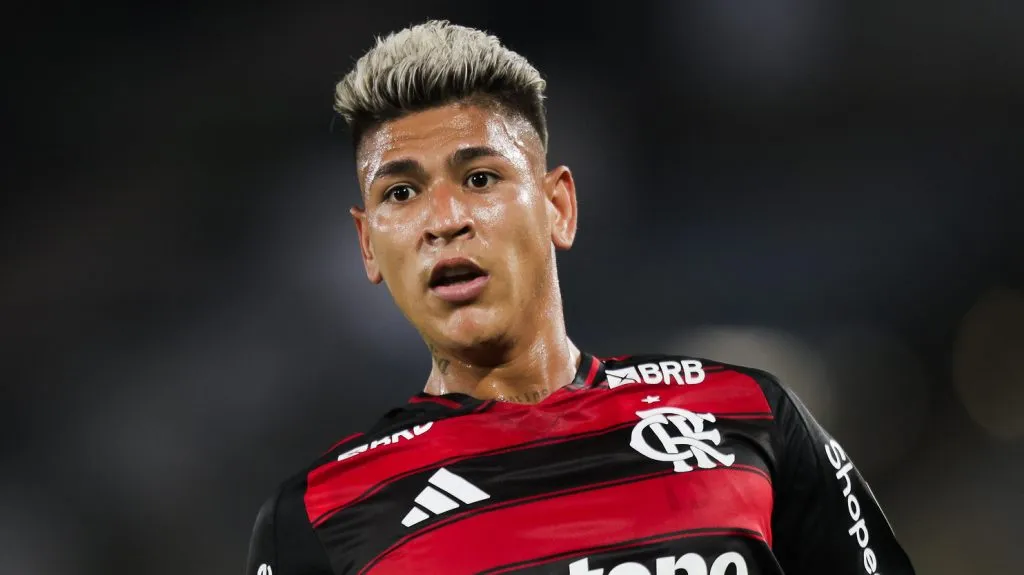 Carrascal participou do gol e do lance anulado - FOTOS: GILVAN DE SOUZA/FLAMENGO