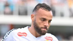 Guilherme durante jogo contra o Fluminense na Vila Belmiro.