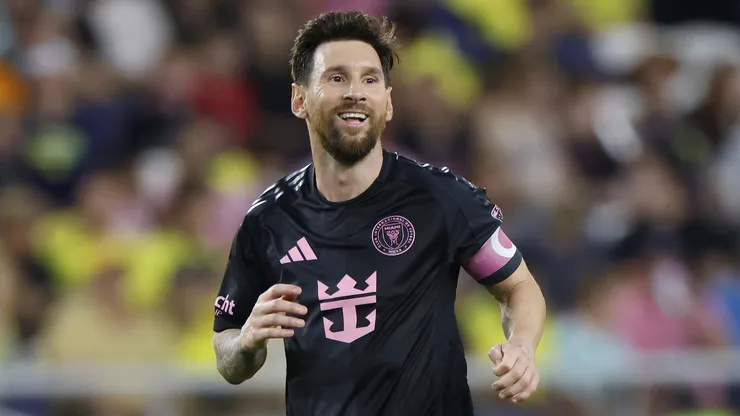Lionel Messi renovou com o Inter Miami até 2028