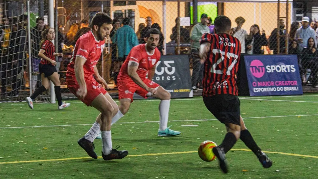 Victor Nakano, da OGILVY, brilhou no disputado jogo contra a PUBLICIS e foi essencial para a vitória de sua agência – Foto: Gabriel Reinehr/Better Collective