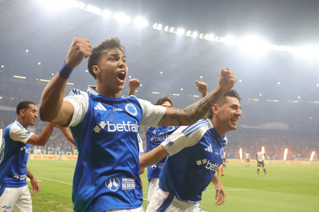 Kaio Jorge jogador do Cruzeiro comemora seu gol durante partida contra o Atletico-MG no estadio Mineirao pelo campeonato Copa Do Brasil 2025. Foto: Gilson Lobo/AGIF