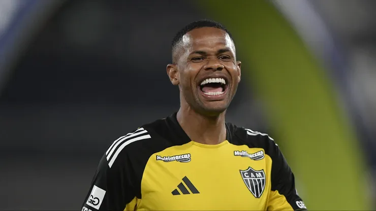 RJ - RIO DE JANEIRO - 20/09/2025 - BRASILEIRO A 2025, BOTAFOGO X ATLETICO-MG -Junior Santos jogador do Atletico-MG durante aquecimento antes da partida contra o Botafogo no estadio Engenhao pelo campeonato Brasileiro A 2025. Foto: Thiago Ribeiro/AGIF