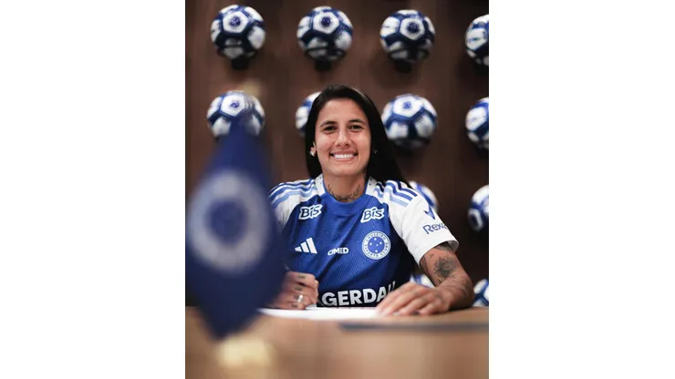Gaby Soares renova com o Cruzeiro. Foto: Gustavo Martins/Cruzeiro