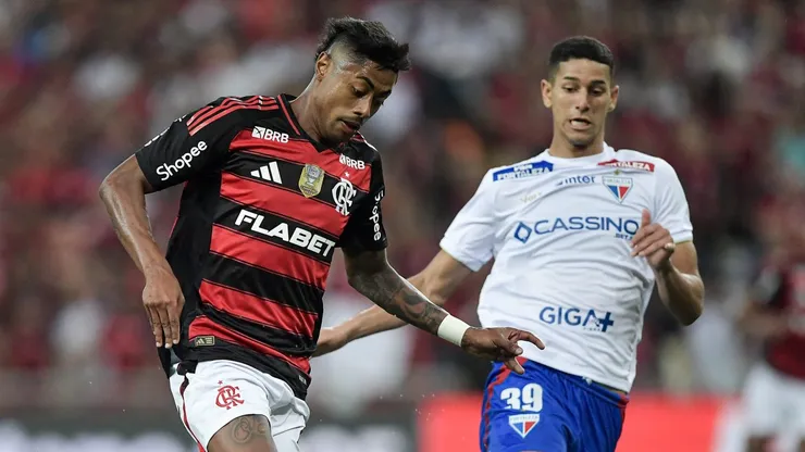 Fortaleza x Flamengo se enfrentam pelo Campeonato Brasileiro A 2025. Foto: Thiago Ribeiro/AGIF