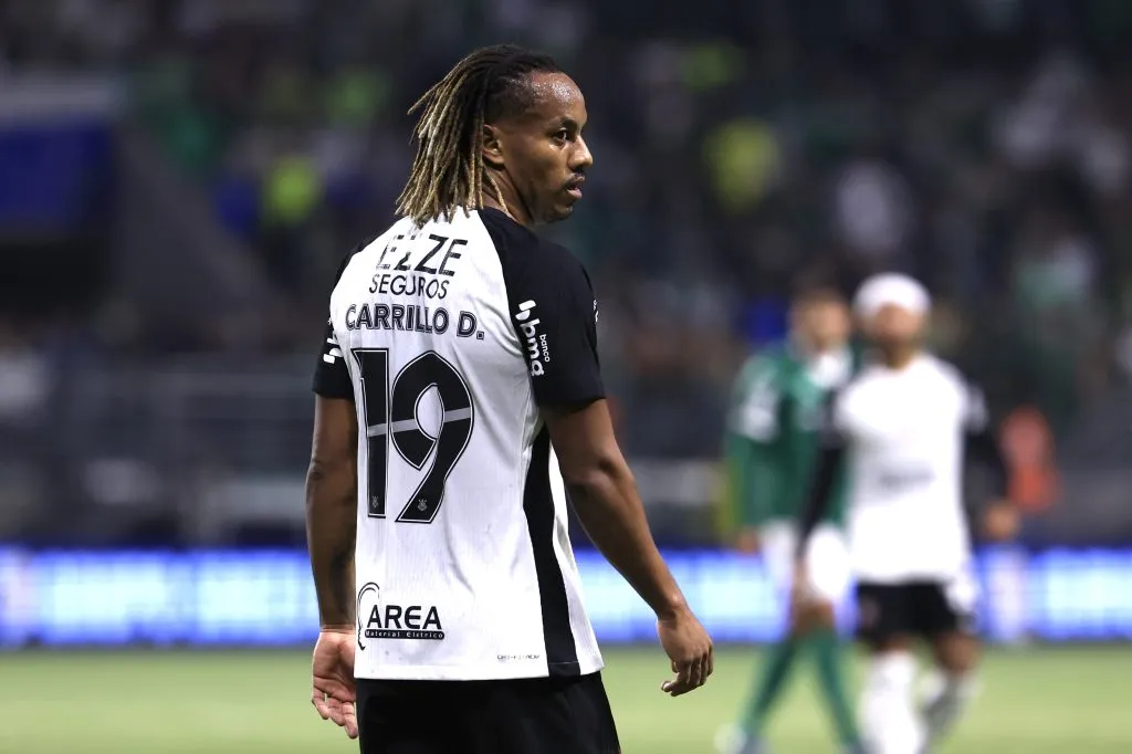 Andre Carrillo jogador do Corinthians durante partida contra o Palmeiras no estadio Arena Allianz Parque pelo campeonato Copa Do Brasil 2025. Foto: Marcello Zambrana/AGIF