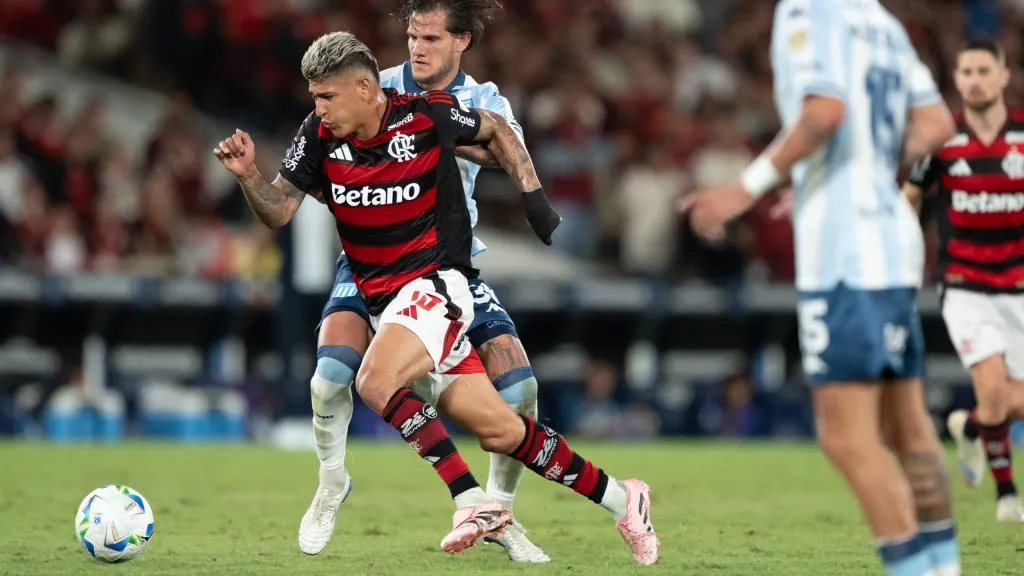 Carrascal jogador do Flamengo durante partida contra o Racing no estadio Maracana pelo campeonato Copa Libertadores 2025. Foto: Jorge Rodrigues/AGIF