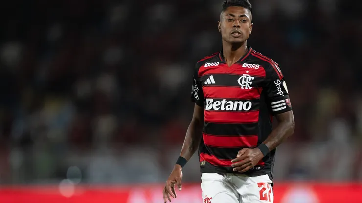 RJ - RIO DE JANEIRO - 18/09/2025 - COPA LIBERTADORES 2025, FLAMENGO X ESTUDIANTES - Bruno Henrique jogador do Flamengo durante partida contra o Estudiantes no estadio Maracana pelo campeonato Copa Libertadores 2025. Foto: Jorge Rodrigues/AGIF
