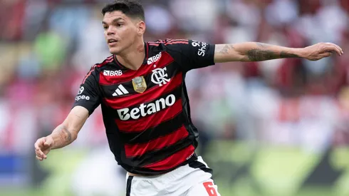 Ayrton Lucas começou bem a partida na Arena Castelão