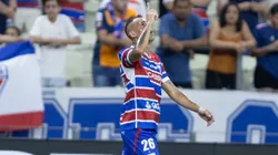 Breno Lopes jogador do Fortaleza comemora seu gol durante partida contra o Flamengo - Foto: Baggio Rodrigues/AGIF