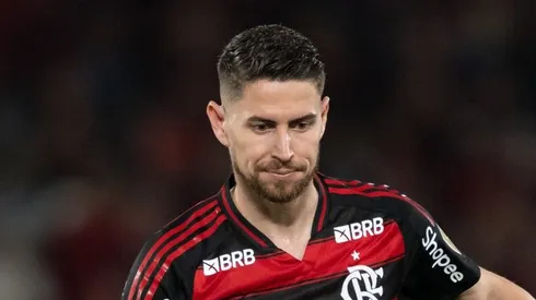 RJ - RIO DE JANEIRO - 22/10/2025 - COPA LIBERTADORES 2025, FLAMENGO X RACING - Jorginho jogador do Flamengo durante partida contra o Racing no estadio Maracana pelo campeonato Copa Libertadores 2025. Foto: Jorge Rodrigues/AGIF
