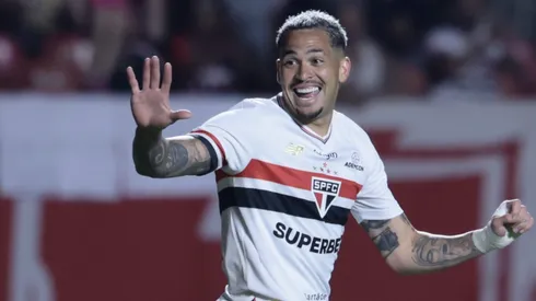 SP – SAO PAULO – 25/10/2025 – BRASILEIRO A 2025, SAO PAULO X BAHIA – Luciano jogador do Sao Paulo comemora seu gol durante partida contra o Bahia no estadio Morumbi pelo campeonato Brasileiro A 2025. Foto: Marcello Zambrana/AGIF