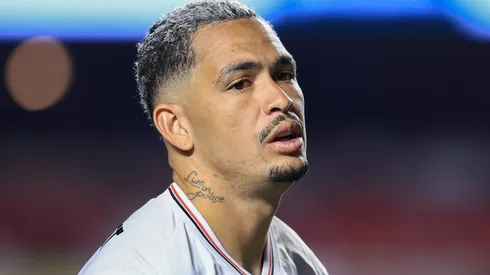 Luciano faz forte desabafo após marcar centésimo gol pelo São Paulo.