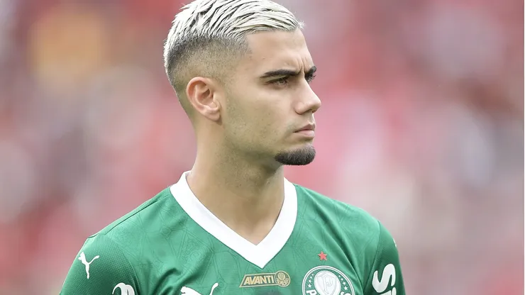 Andreas Pereira será titular na partida. Foto: Thiago Ribeiro/AGIF