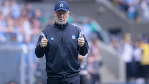 RS - PORTO ALEGRE - 26/10/2025 - BRASILEIRO A 2025, GREMIO X JUVENTUDE - Mano Menezes tecnico do Gremio durante partida contra o Juventude no estadio Arena do Gremio pelo campeonato Brasileiro A 2025. Foto: Maxi Franzoi/AGIF