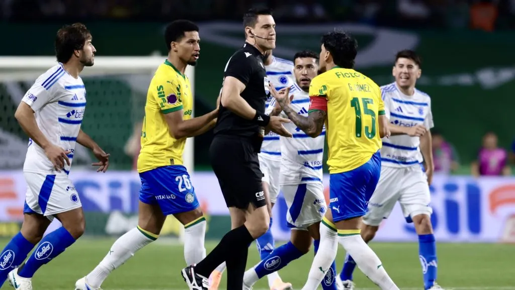 Gustavo Gómez. Foto: Marcello Zambrana/AGIF