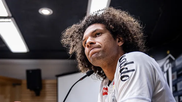 Arão revela momento conturbado que passou nos bastidores do Santos