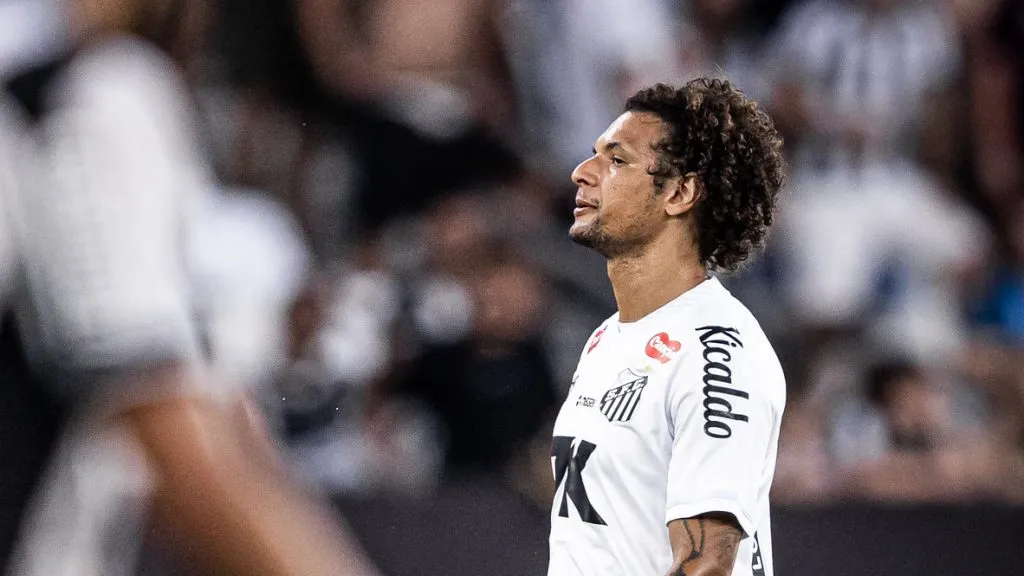 Arão revela momento conturbado que passou no Santos – Fotos: Raul Baretta/ Santos FC.