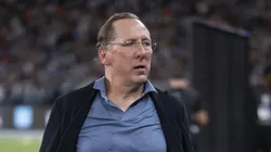 John Textor quer comprar clube inglês