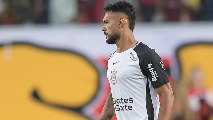 BA - SALVADOR - 25/10/2025 - BRASILEIRO A 2025, VITORIA X CORINTHIANS - Raniele jogador do Corinthians durante partida contra o Vitoria no estadio Barradao pelo campeonato Brasileiro A 2025. Foto: Jhony Pinho/AGIF