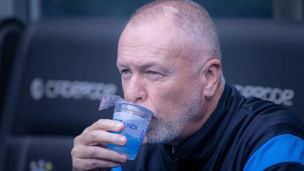 RS – PORTO ALEGRE – 26/10/2025 – BRASILEIRO A 2025, GREMIO X JUVENTUDE – Mano Menezes tecnico do Gremio durante partida contra o Juventude no estadio Arena do Gremio pelo campeonato Brasileiro A 2025. Foto: Maxi Franzoi/AGIF