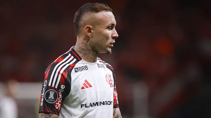 RS - PORTO ALEGRE - 20/08/2025 - COPA LIBERTADORES 2025, INTERNACIONAL X FLAMENGO - Everton Cebolinha jogador do Flamengo durante partida contra o Internacional no estadio Beira-Rio pelo campeonato Copa Libertadores 2025. Foto: Maxi Franzoi/AGIF