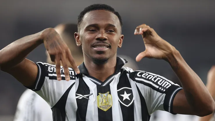 Atacante vem recebendo elogios - Foto: Vítor Silva/Botafogo.