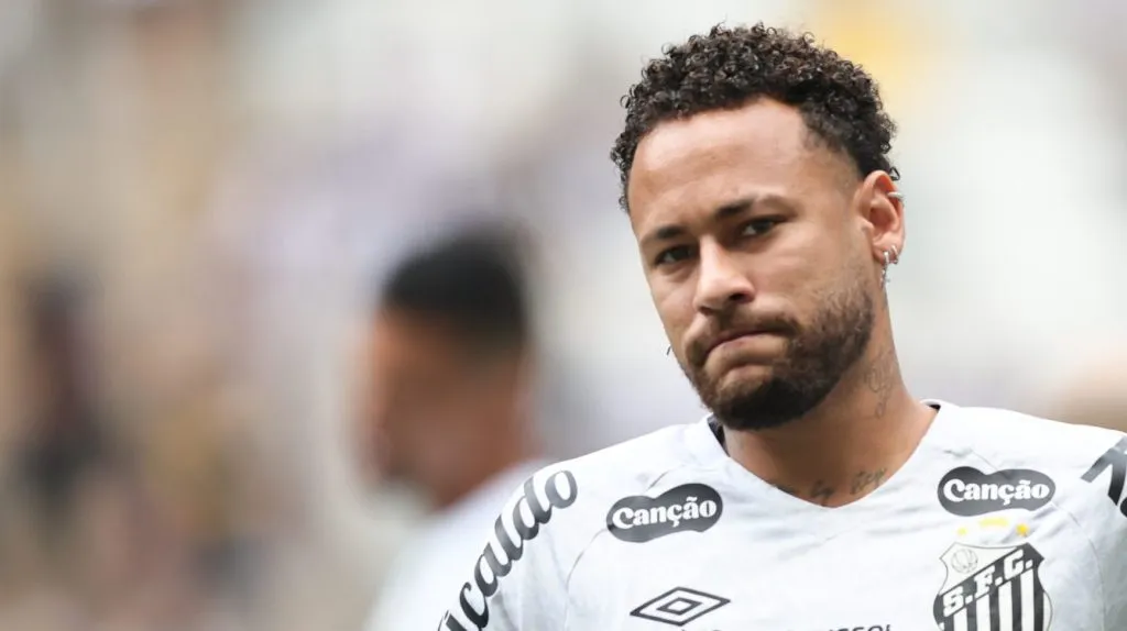 Foto: Gilson Lobo/AGIF – Neymar trata de lesão e não terá retorno antecipado no SFC.