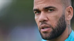 Daniel Alves apareceu em uma igreja em Girona, na Espanha, pregando para fiéis