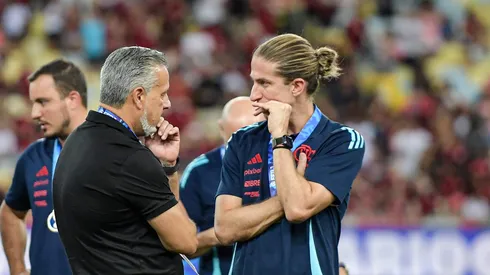 Filipe Luís e José Boto se reúnem buscando evolução do Flamengo - Foto: Thiago Ribeiro/AGIF