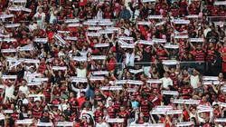 RIO DE JANEIRO, BRAZIL - OCTOBER 19: Flamengo fans cheer for their team prior to the match between Flamengo and Palmeiras as part of Brasileirao 2025 at Maracana Stadium on October 19, 2025 in Rio de Janeiro, Brazil. (Photo by Wagner Meier/Getty Images)