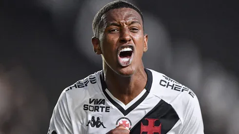 Robert Renan vem brilhando na defesa do Vasco desde sua chegada