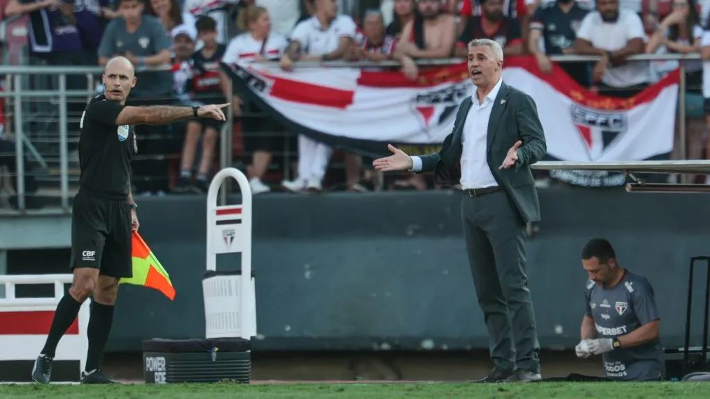 São Paulo vai se reunir com o treinador para realizar o planejamento de 2026 – Foto: Marcello Zambrana/AGIF